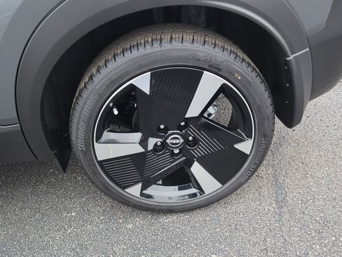 New 2026 Nissan Kicks SR image 9