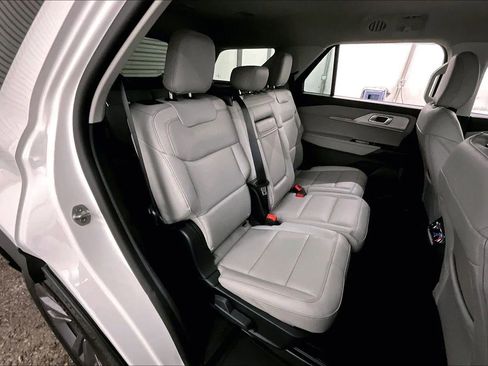 New 2026 Ford Explorer Active w/ Active Comfort Package image 26