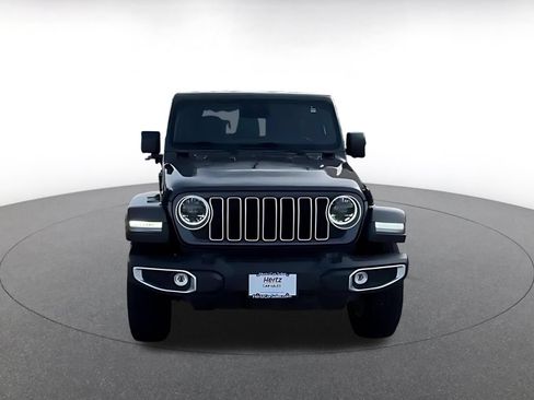 Used 2025 Jeep Wrangler Unlimited Sahara AWD/4WD image 8