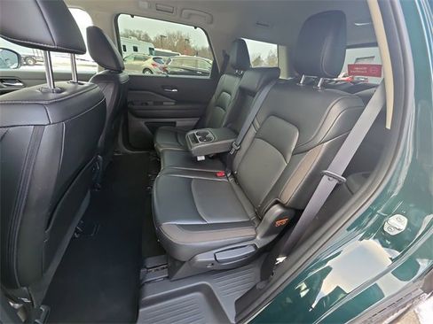 Certified 2023 Nissan Pathfinder SL w/ Black Appearance Package image 22