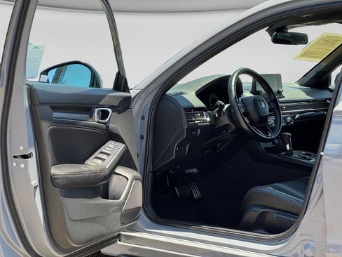 Used 2025 Honda Civic Sport image 8