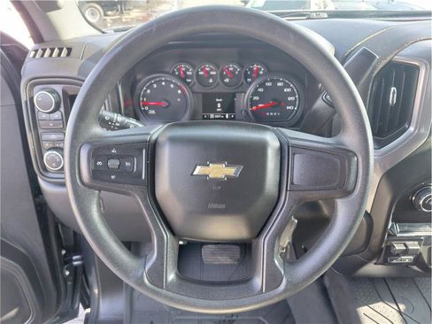 Used 2020 Chevrolet Silverado 2500 Custom w/ Custom Convenience Package image 5