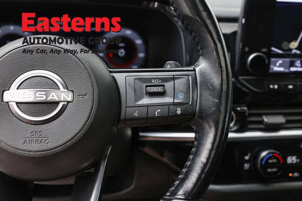 Used 2023 Nissan Pathfinder Platinum w/ Cargo Package AWD/4WD image 16
