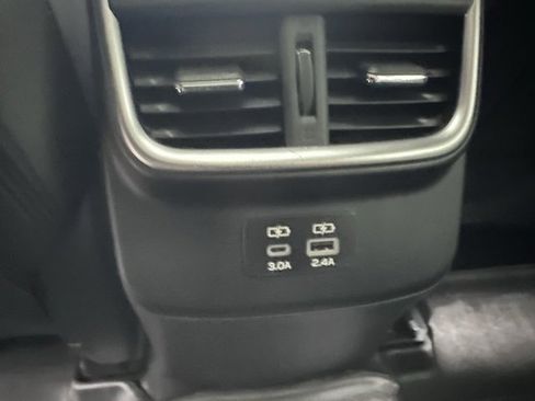 Used 2024 Subaru Outback Premium image 18