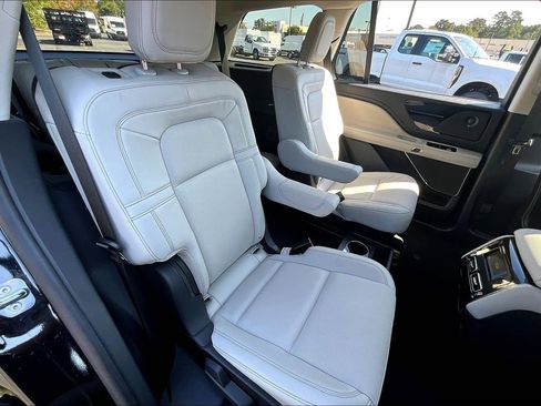 Used 2025 Lincoln Aviator Reserve w/ Illumination Package image 27
