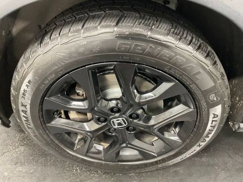 Certified 2023 Honda HR-V Sport image 9