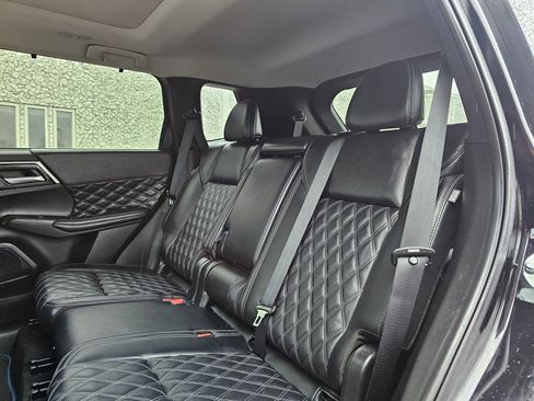 Used 2024 Mitsubishi Outlander SEL image 13