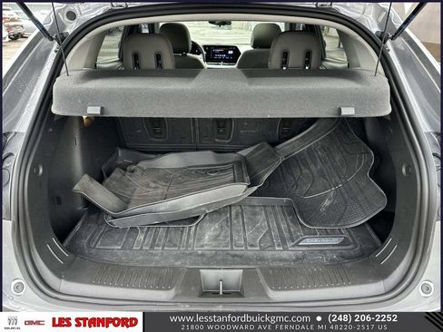 Used 2024 Chevrolet Trax ACTIV w/ Sunroof Package FWD image 11