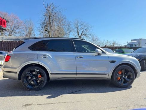 Used 2019 Bentley Bentayga V8 Sport Utility 4D image 4