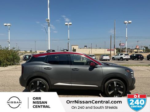 New 2026 Nissan Kicks SR FWD image 4
