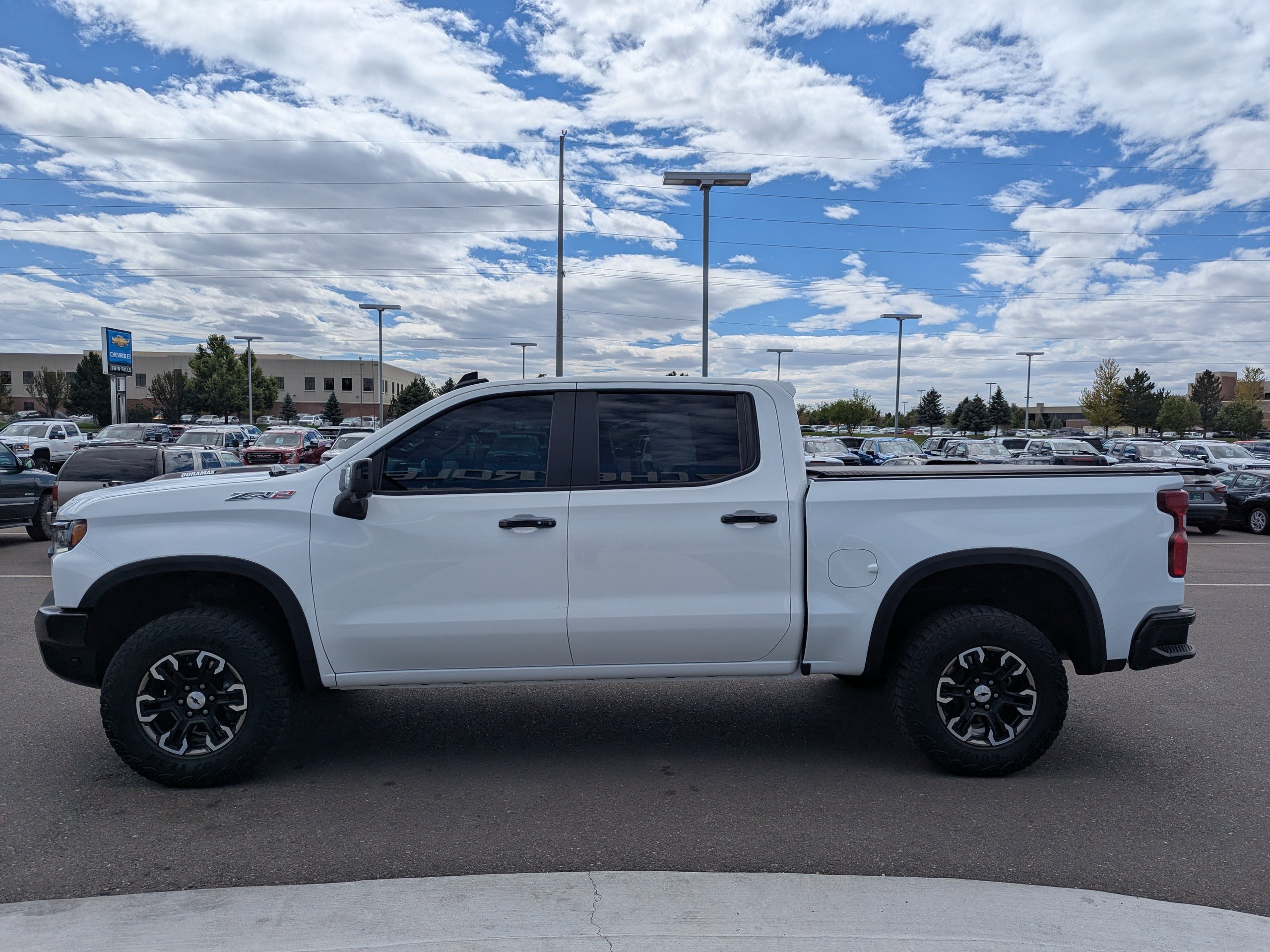 Certified 2024 Chevrolet Silverado 1500 ZR2 AWD/4WD image 8