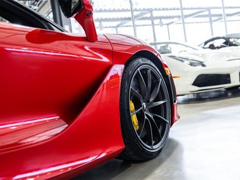 Used 2022 McLaren 720S Performance RWD image 19