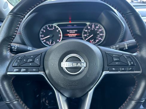 Used 2024 Nissan Sentra SR FWD image 16