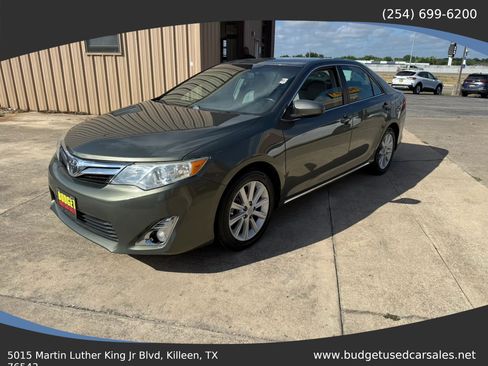 Used 2012 Toyota Camry XLE FWD image 1