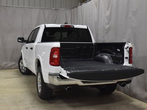 Used 2025 RAM 1500 Big Horn AWD/4WD image 10