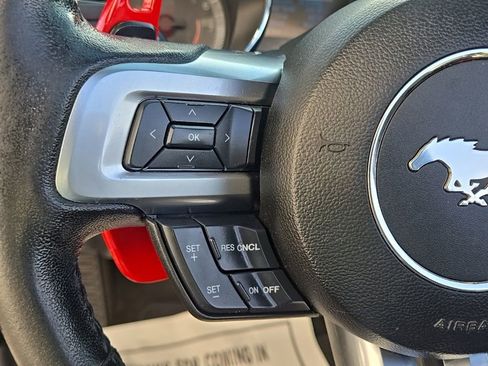 Used 2017 Ford Mustang Premium image 18