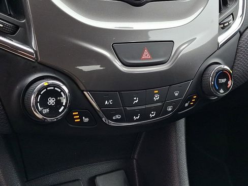 Used 2017 Chevrolet Cruze LT w/ Convenience Package image 17