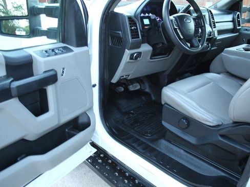 Used 2019 Ford F250 XL w/ XL Value Package image 16