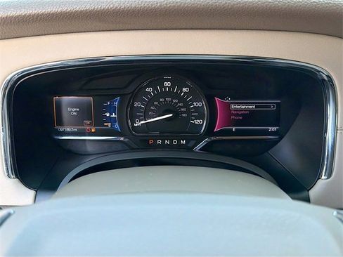 Used 2016 Lincoln Navigator Select image 38