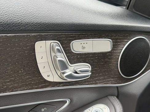 Used 2019 Mercedes-Benz C 300 C 300 image 24