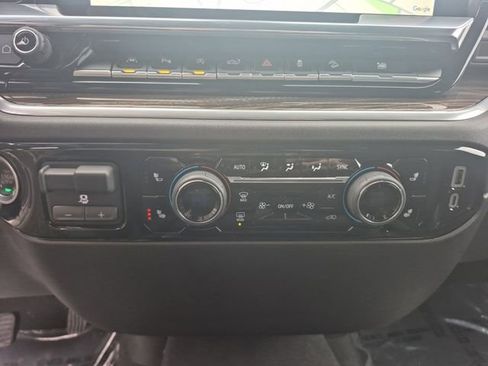 Used 2025 Chevrolet Silverado 1500 LT w/ Z71 Off-Road Package image 23