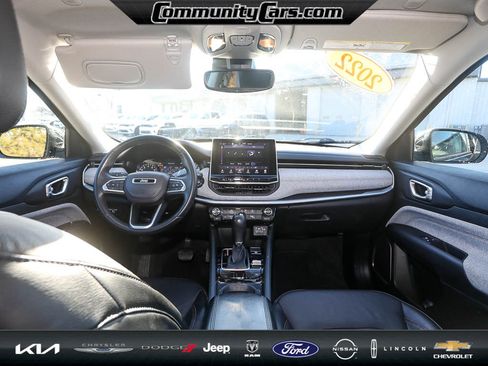Used 2022 Jeep Compass Latitude image 23