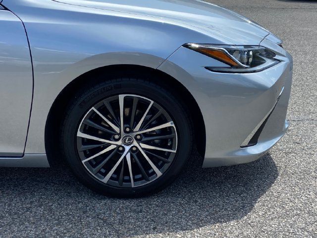 Certified 2024 Lexus ES 350 w/ Premium Package FWD image 9