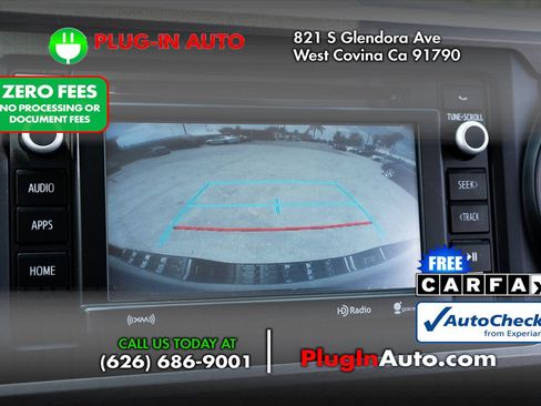 Used 2018 Toyota Tacoma SR5 RWD image 25