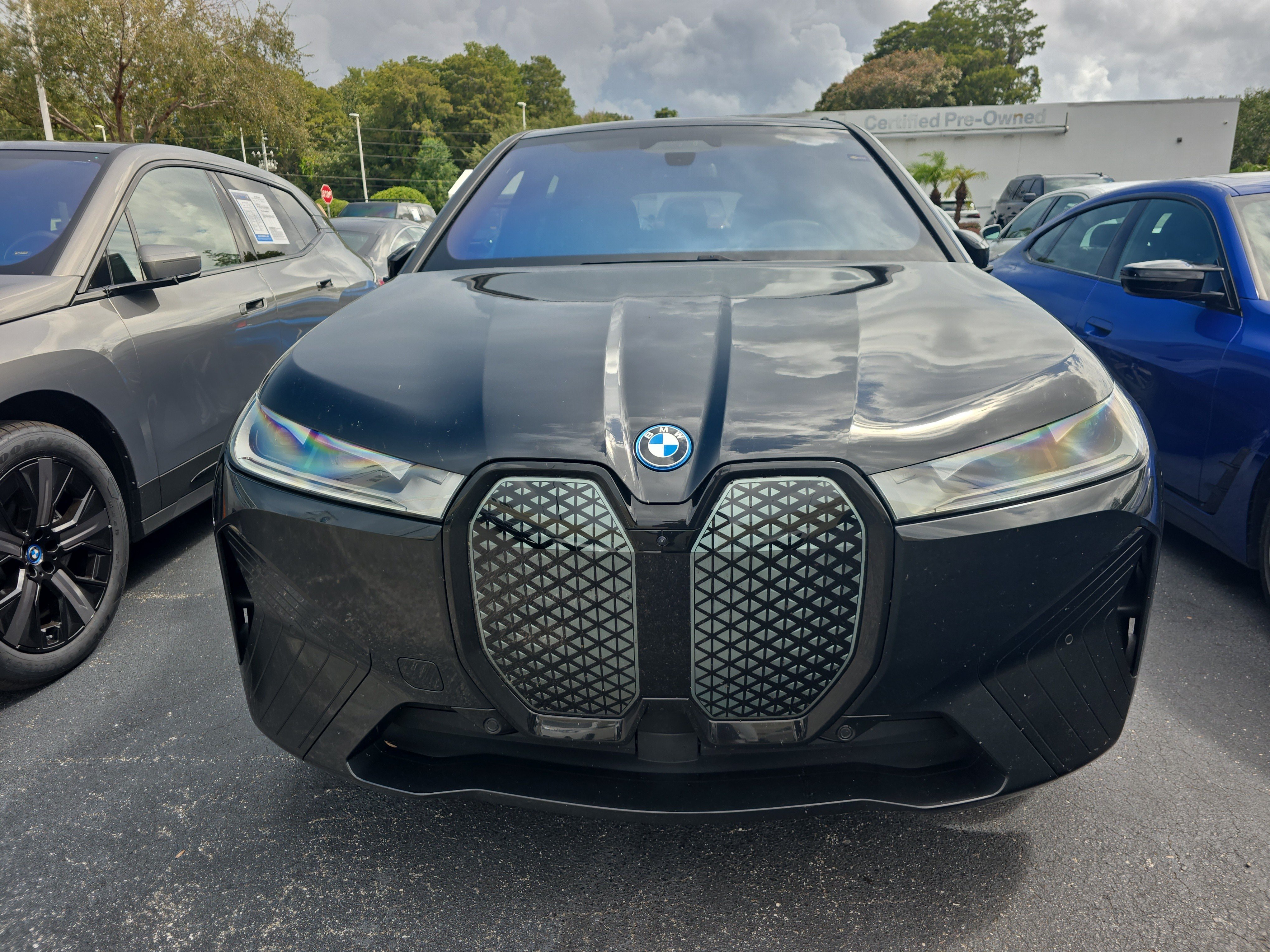Certified 2024 BMW iX xDrive50 w/ Sport Package AWD/4WD image 2