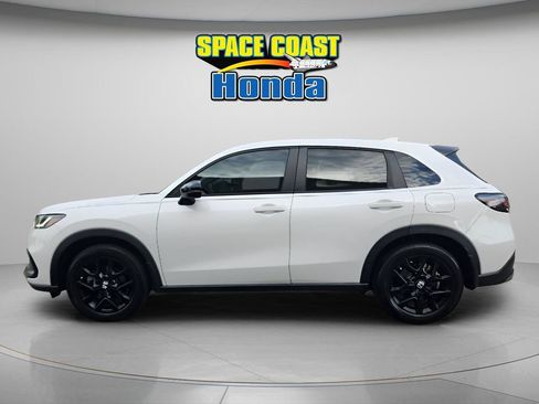 Used 2025 Honda HR-V Sport image 8
