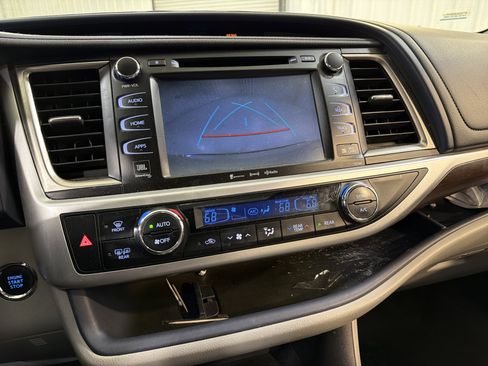 Used 2016 Toyota Highlander Limited image 20