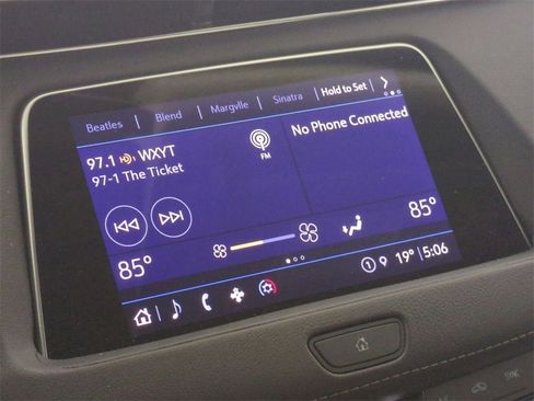 Used 2023 Cadillac XT4 Premium Luxury w/ Technology Package image 13