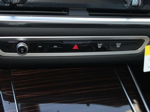 Used 2026 BMW X5 sDrive40i RWD image 19