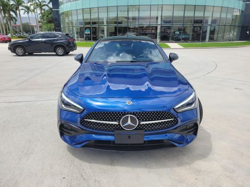 Used 2025 Mercedes-Benz CLE 300 4MATIC Coupe image 3