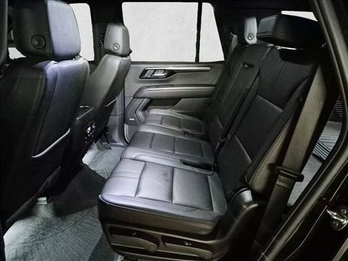 Used 2025 Chevrolet Tahoe RST w/ Comfort Package RWD image 15