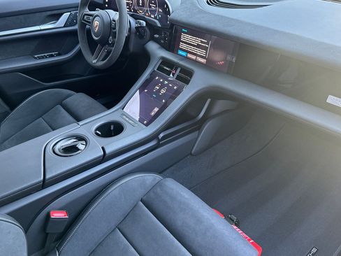 New 2025 Porsche Taycan Turbo GT image 17