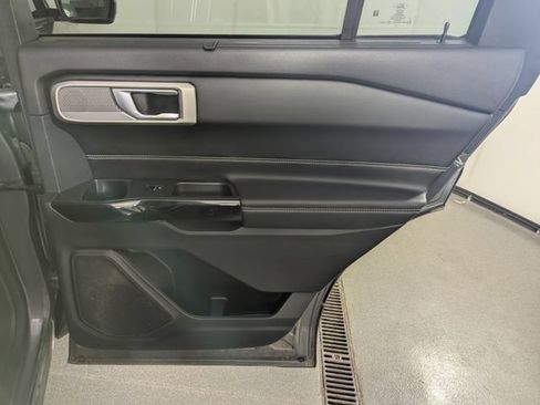 Used 2022 Ford Explorer ST AWD/4WD image 18