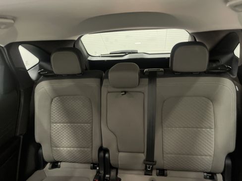 Used 2022 Ford Escape SE w/ SE Sport Appearance Package image 11