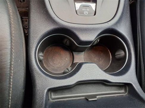 Used 2017 Jeep Cherokee Limited image 27