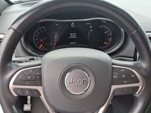 Certified 2021 Jeep Grand Cherokee Laredo X AWD/4WD image 21