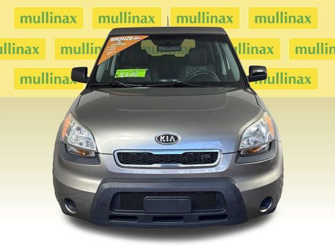 Used 2010 Kia Soul + FWD image 15