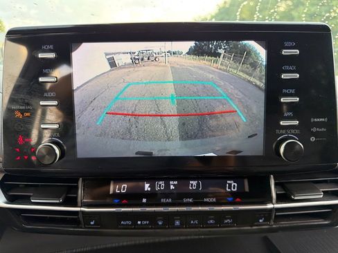 Used 2023 Toyota Sienna XSE AWD/4WD image 36