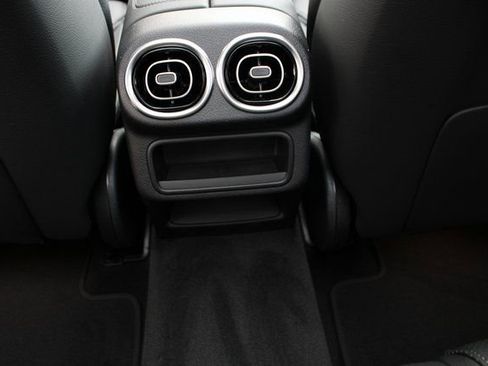 New 2025 Mercedes-Benz GLC 350e 4MATIC image 35