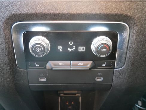Used 2021 GMC Yukon Denali AWD/4WD image 12