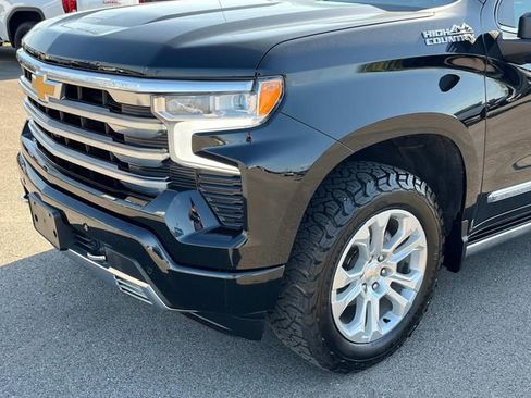 Certified 2024 Chevrolet Silverado 1500 High Country w/ High Country Premium Package AWD/4WD image 11