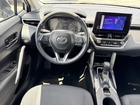 Used 2024 Toyota Corolla Cross LE FWD image 15