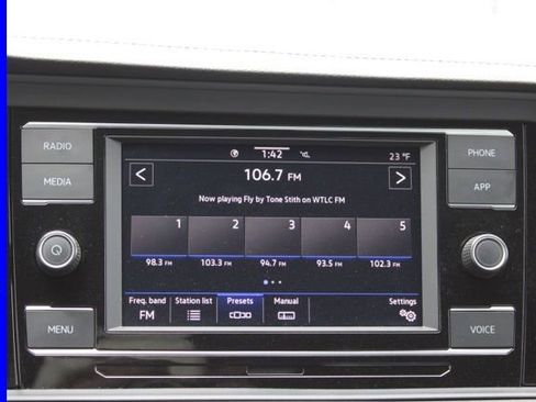 Used 2023 Volkswagen Jetta Sport image 29