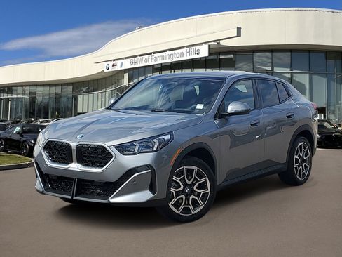 New 2026 BMW X2 xDrive28i w/ Technology Package AWD/4WD image 1