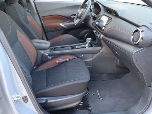 Used 2023 Nissan Kicks SR FWD image 16