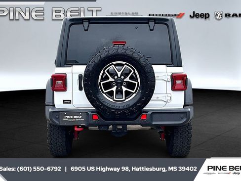 Used 2024 Jeep Wrangler Unlimited Rubicon image 4
